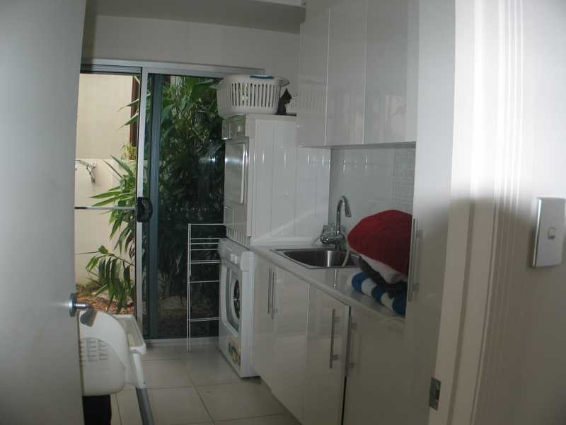 33 The Sovereign Mile, Sovereign Islands QLD 4216